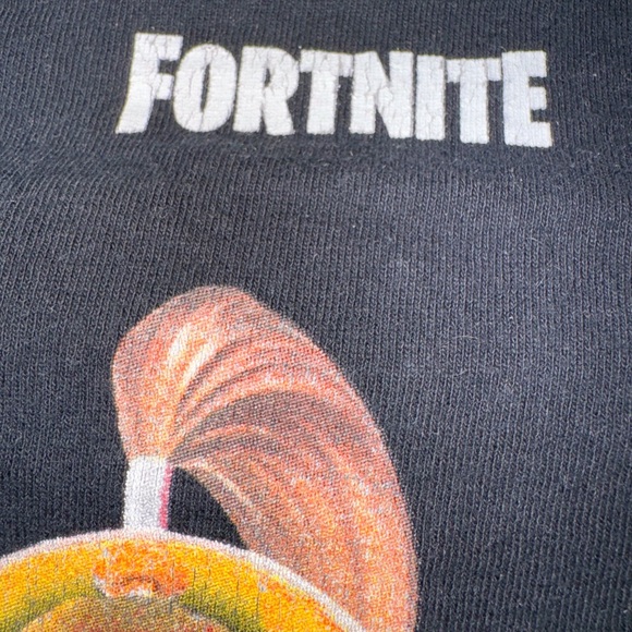 Ariana Grande Fortnite t shirt sz large - Picture 5 of 5